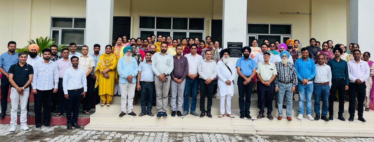 Teacher's Day was celebrated in Khalsa College Mahilpur